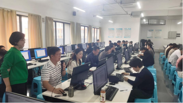 “AIGC赋能,开启智能办公新时代”专题培训(第一批)圆满举办492.png
